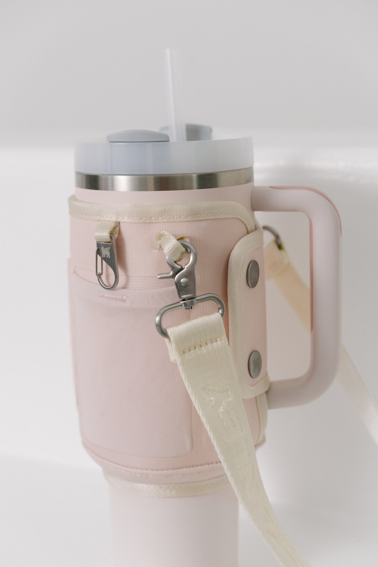 Stanley 1913 All Day Quencher Carry-All 1.18L in Rose Quartz | View 5