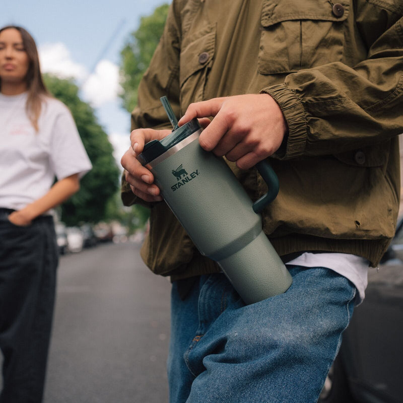 Stanley 1913 Quencher® H2.0 FlowState™ Tumbler 1.18L dans Hammertone Green
