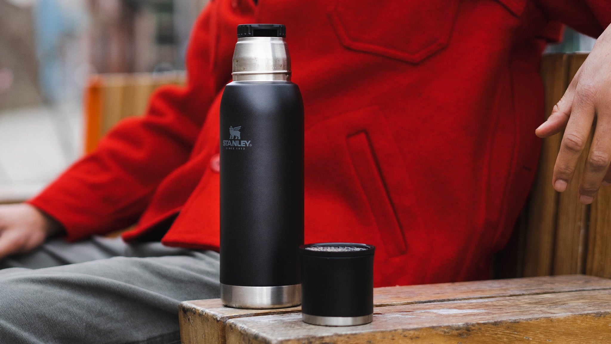 その他 Supreme Stanley Vacuum Insulated Bottle Supreme Stanley 20 oz. Vacuum Insulated Bottle Black - FW19 - US