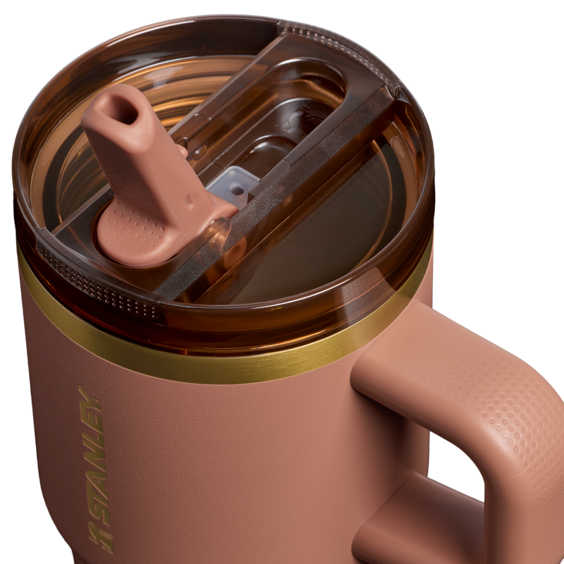 Stanley 1913 Quencher® ProTour Flip Straw Tumbler 0.59L in Latte | Coperchio Dettagliato Visualizza