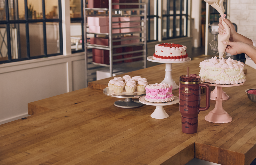 Stanley 1913 Quencher® H2.0 FlowState™ Tumbler 1.18L in Red Velvet Cake