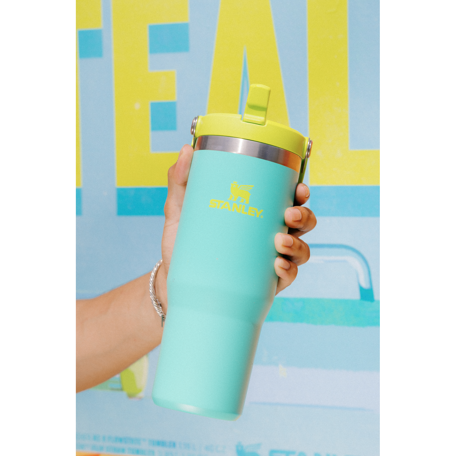 Classic IceFlow Flip Straw tumbler | 0.89L
