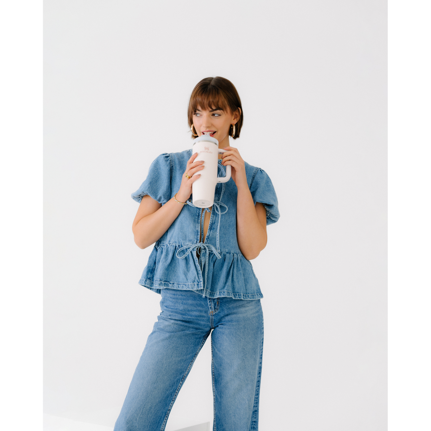 Stanley 1913 Quencher® H2.0 FlowState™ Tumbler 0.89L in Rose Quartz | View 3