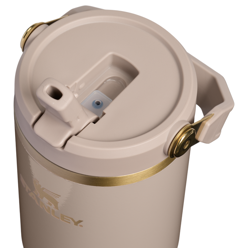 Stanley 1913 IceFlow™ Flip Straw 2.0 Tumbler 0.89L en Bedrock Gloss | Tapa Detallado Ver