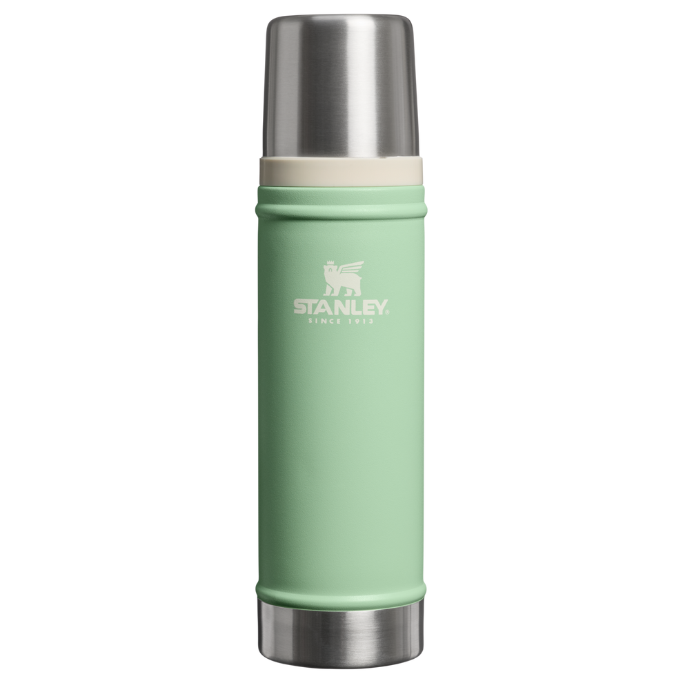 Stanley 1913 Classic Legendary Bottle 0.59L in Pistachio