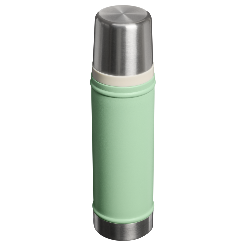 Stanley 1913 Classic Legendary Bottle 0.59L in Pistachio