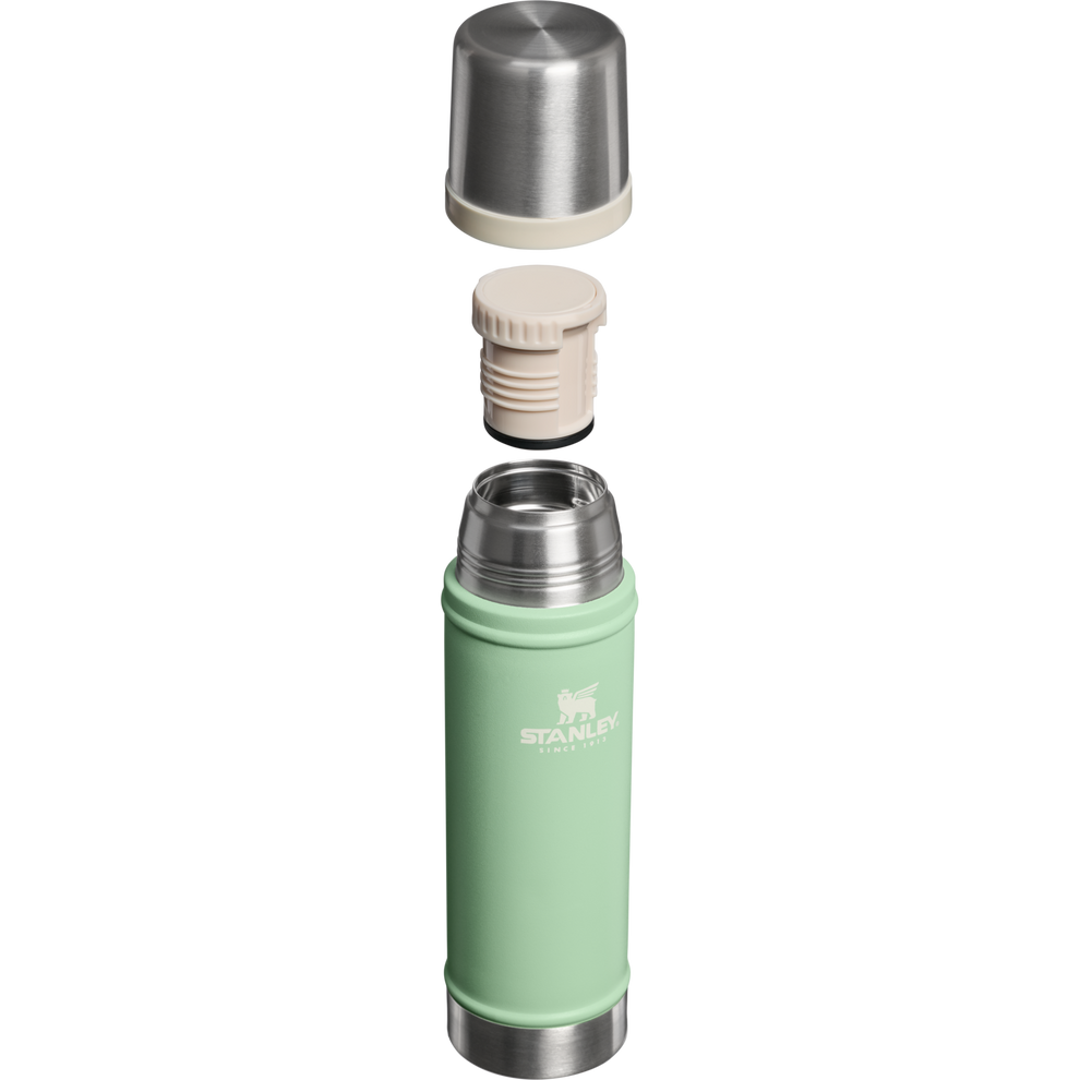 Stanley 1913 Classic Legendary Bottle 0.59L in Pistachio
