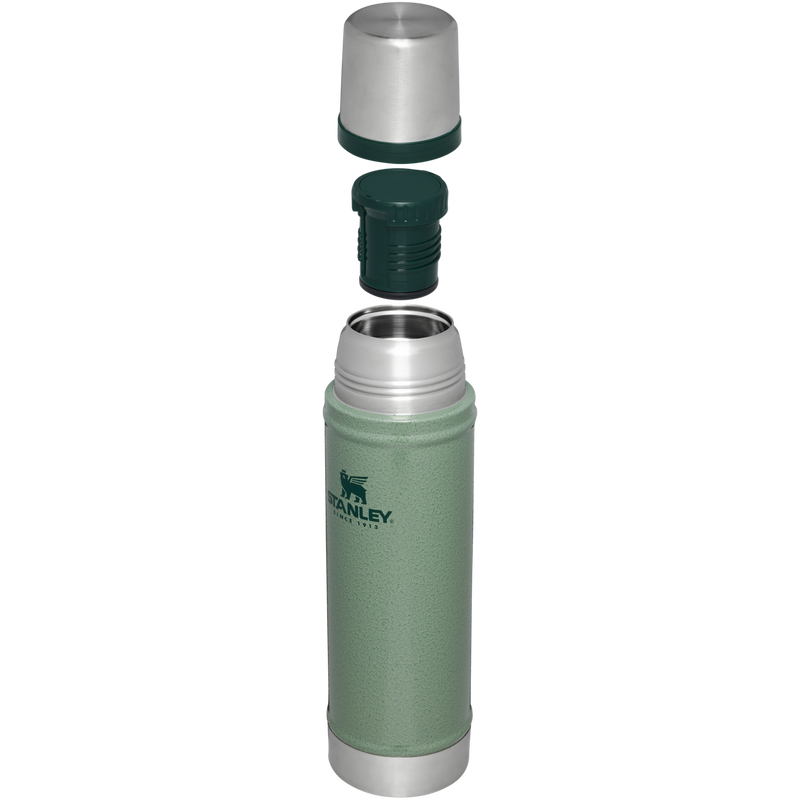 Stanley 1913 Classic Legendary Bottle 0.59L in Hammertone Green | Cross Section View