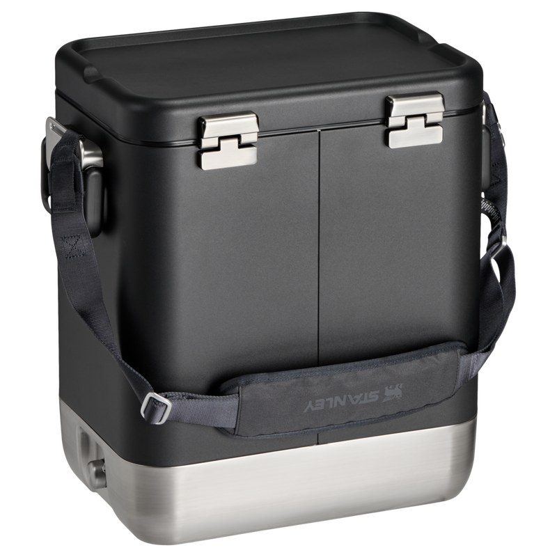 Stanley 1913 Lifted Spirits™ Steel Cooler 24.6L in Black | indietro Visualizza