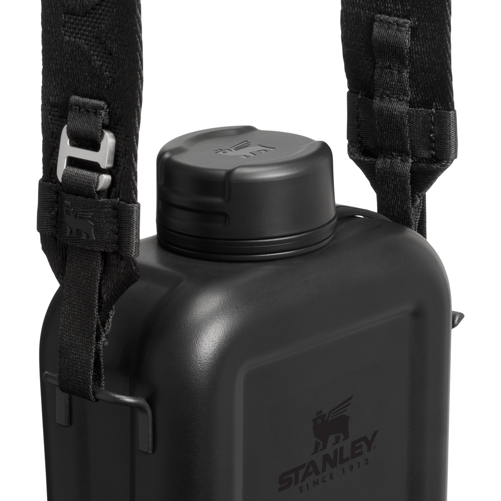 Stanley 1913 The Next X Nature Canteen 0.74L in Black 2.0
