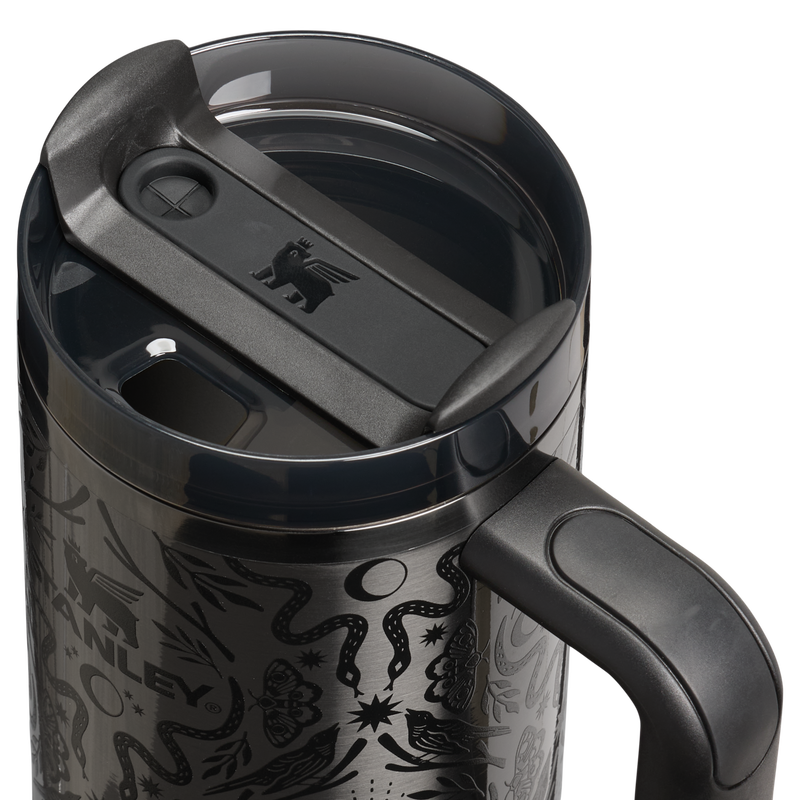 Stanley 1913 Quencher® H2.0 FlowState™ Tumbler 0.89L in Deadly Damask | Coperchio Dettagliato Visualizza