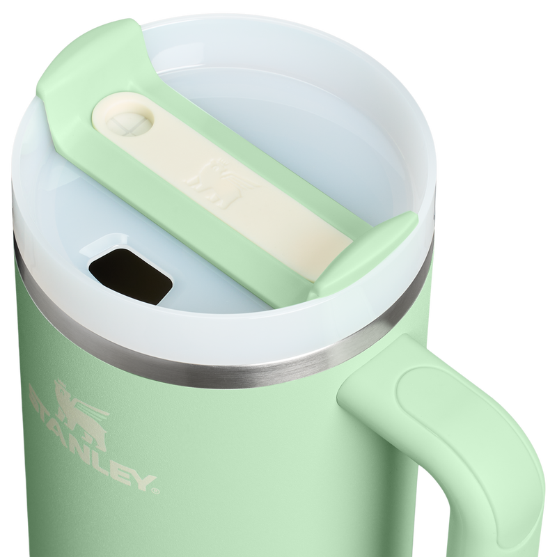 Stanley 1913 Quencher® H2.0 FlowState™ Tumbler 1.18L in Pistachio | Weergave Deksel in detail