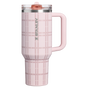 Farbmuster für Stanley 1913 Quencher® ProTour Flip Straw Tumbler 1.18L in Blossom Plaid | Vorderseite Anzeigen