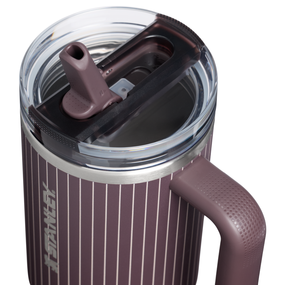 Stanley 1913 Quencher® ProTour Flip Straw Tumbler 1.18L en Fig Pinstripe | Tapa Detallado Ver
