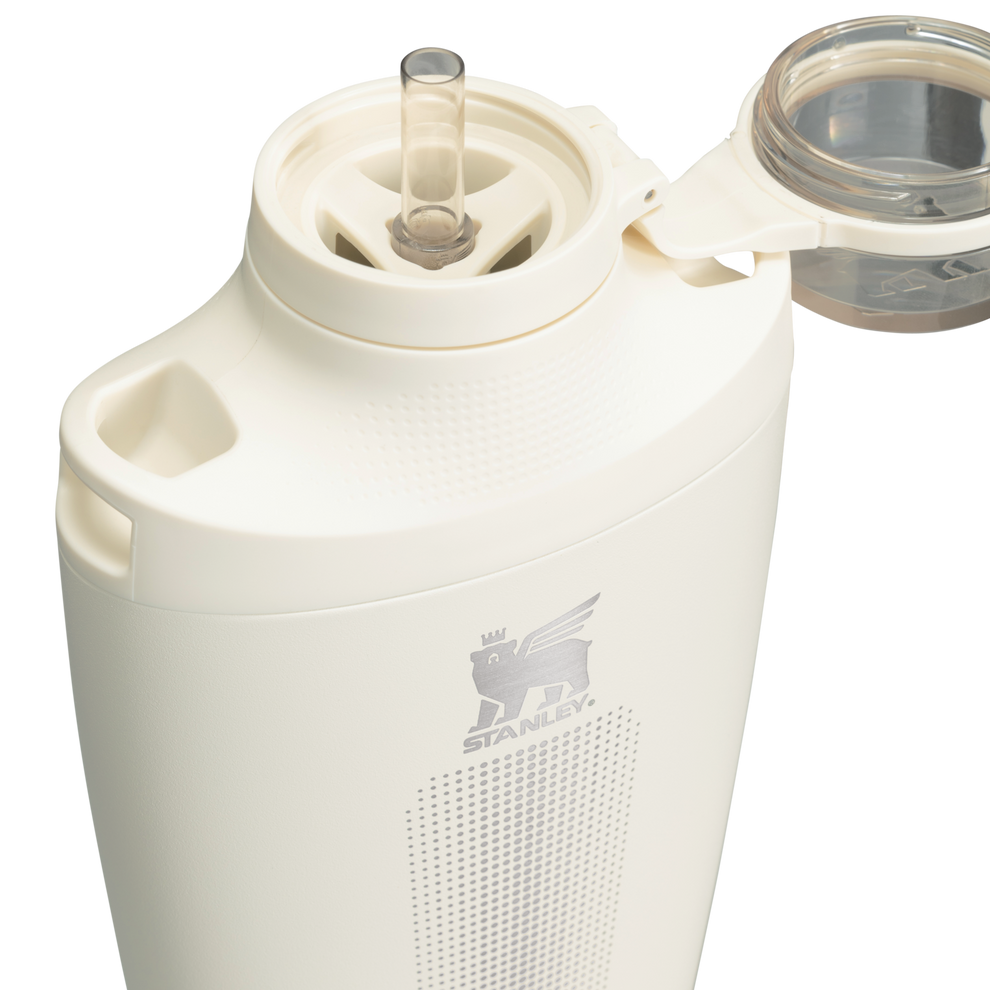 Stanley 1913 Cross Bottle 0.68L in Cream